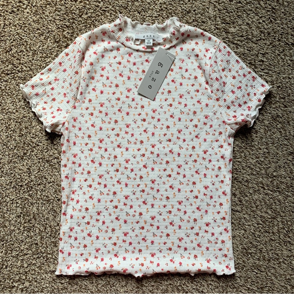 NWT Gaze Ribbed Lettuce Hem Mockneck Top